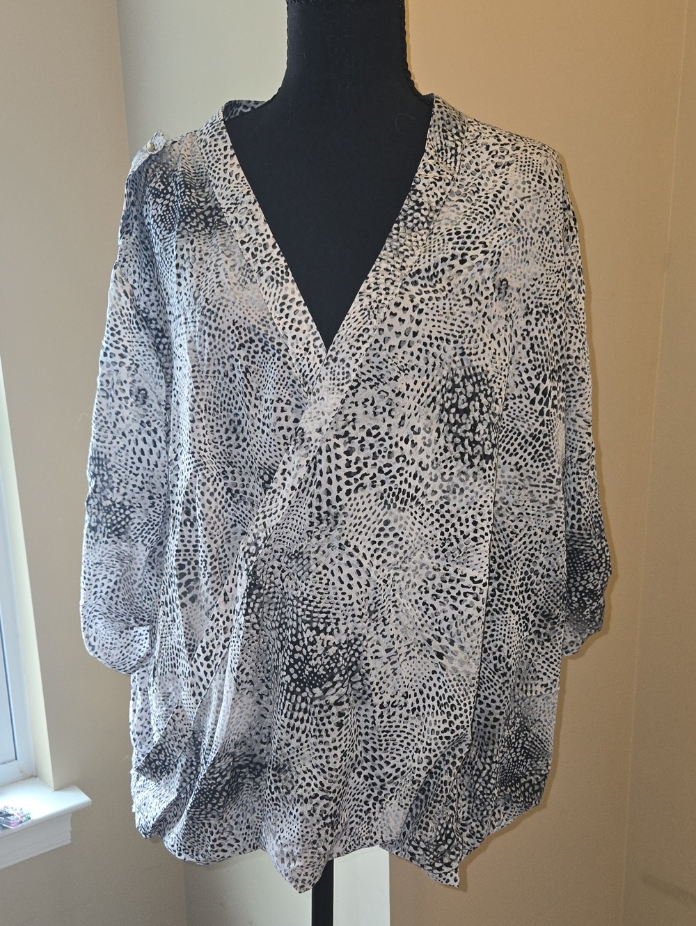 Apt. 9 Black & White Abstract Dot Wrap Blouse